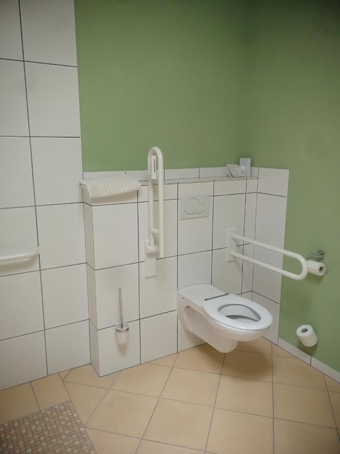 Gaestehaus Ressler Harxheim Bagian luar foto