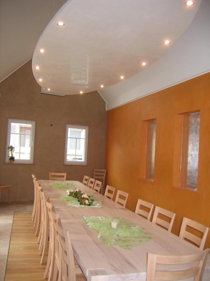 Gaestehaus Ressler Harxheim Bagian luar foto